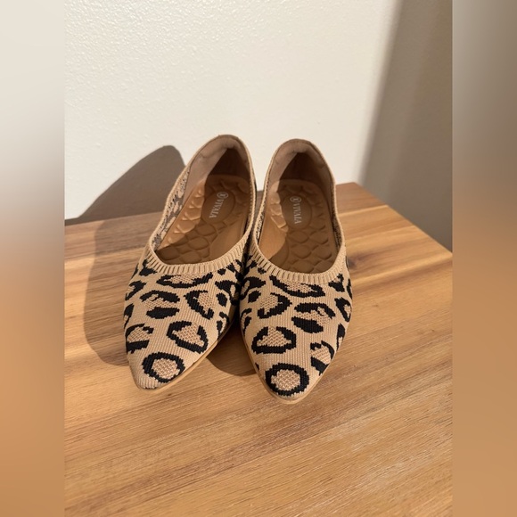 Vivaia Tamia Walker Flats Dark Leopard Size 37 US 7/7.5 EUC - Picture 5 of 10